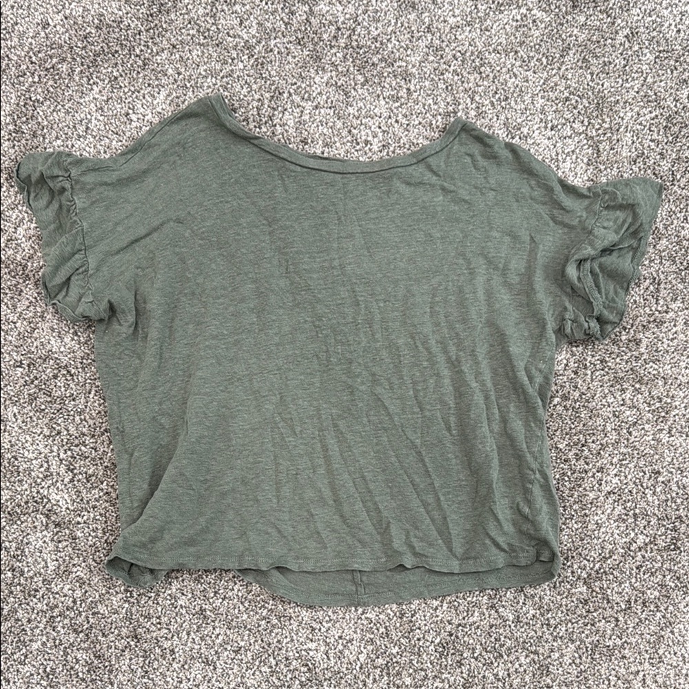 Loft Ruffle Sleeve Tee ~ Women’s Size Extra Small